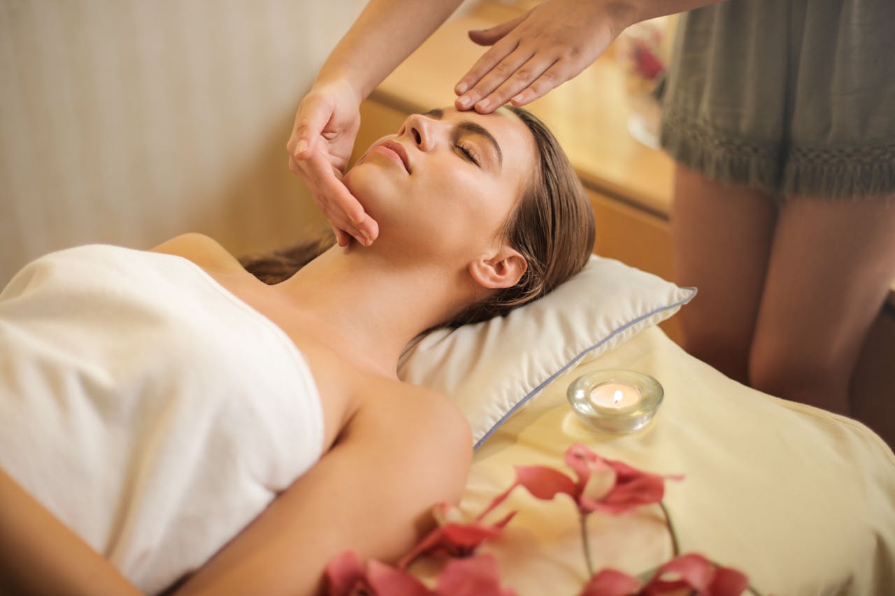 services-01 Experience tranquility with a relaxing aromatherapy facial at a luxurious spa.